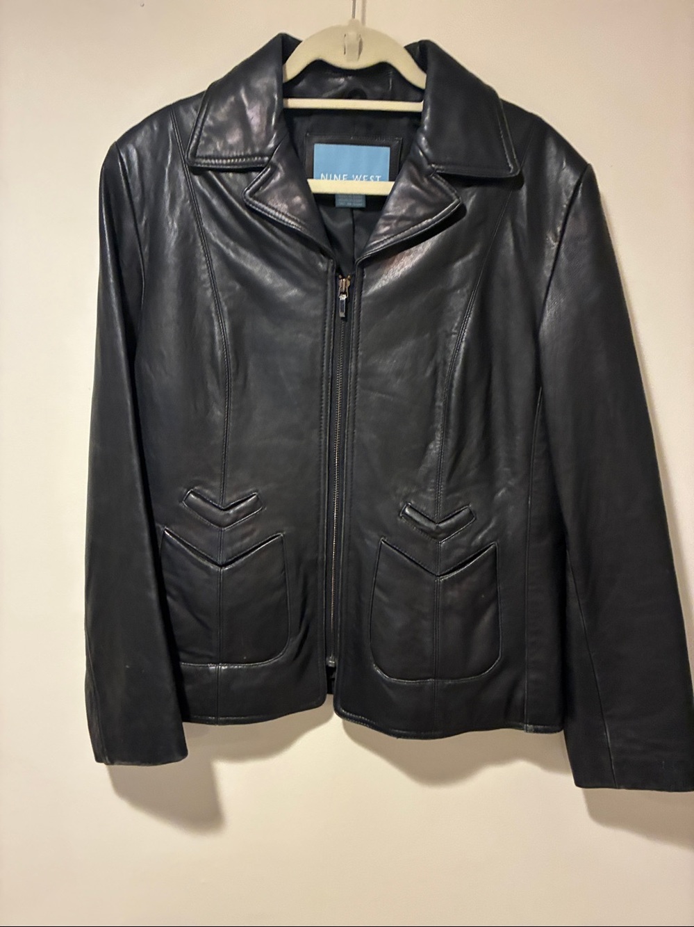 Retro Womens Nine West Black Leather Bomber Jacket 4 Chevron Shoulder Pads L